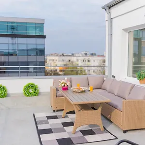 Apartament Penthouse With Huge Rooftop Terrace & View, Bucureşti